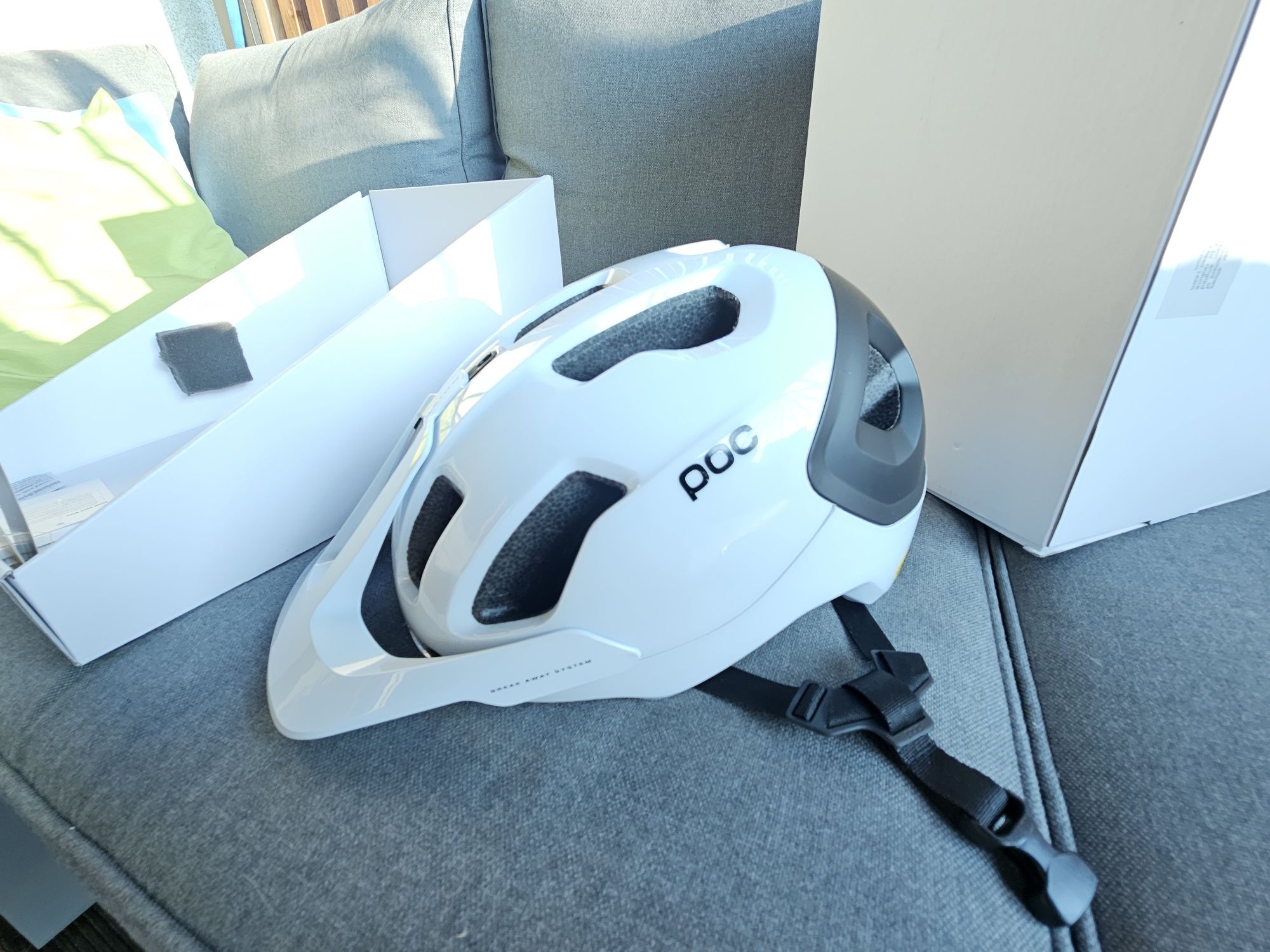 Kask POC Axion Race Mips roz. M
