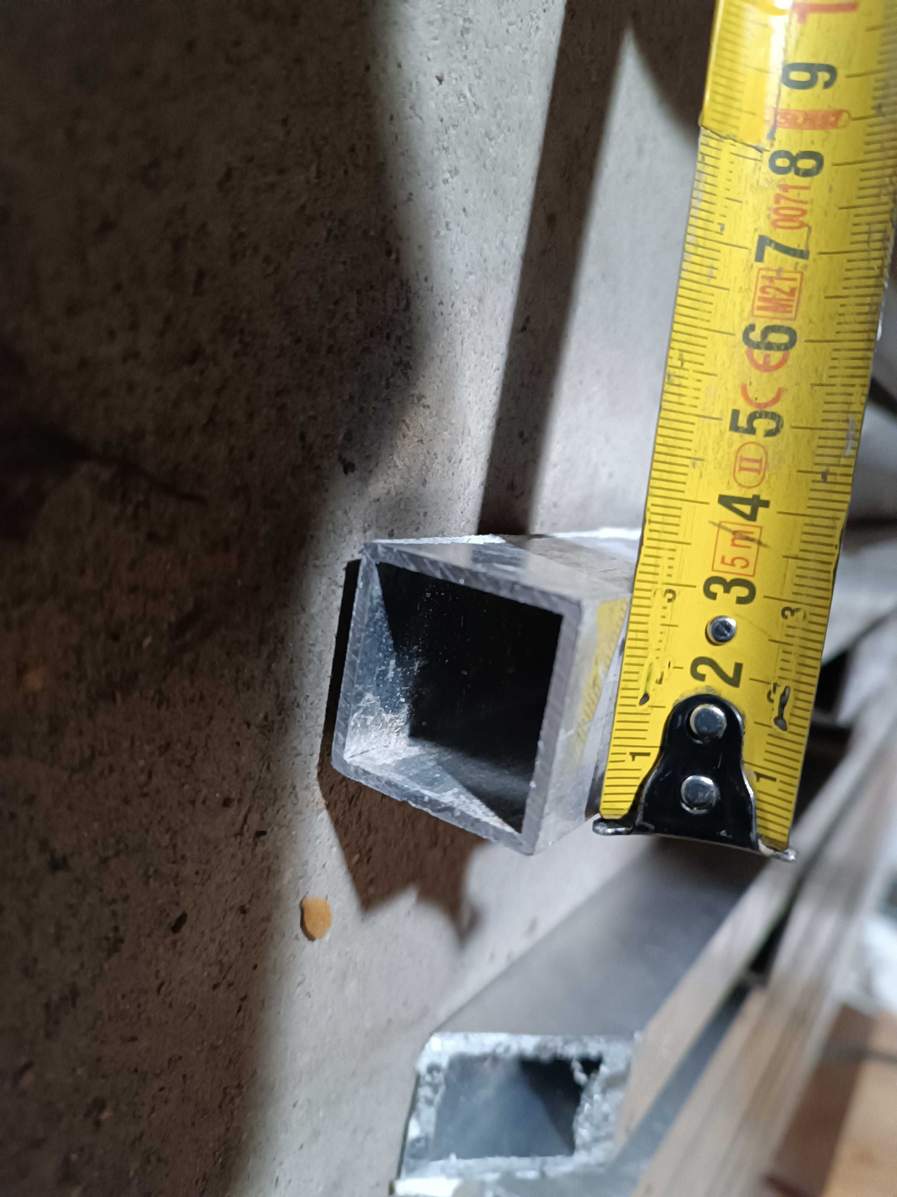 Profil aluminiowy 30x30x3mm kwadratowy (40mb) odcinki 120-400cm