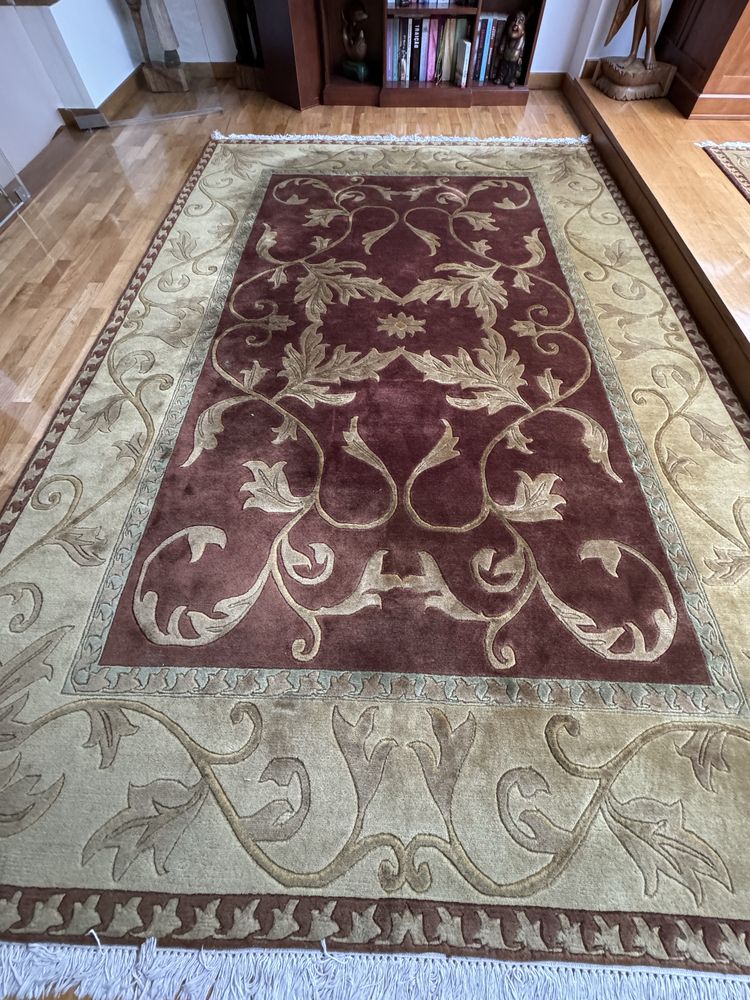 Vendo carpetes de sala,   uma com 3mx2m e outra com 2,3x1,6
