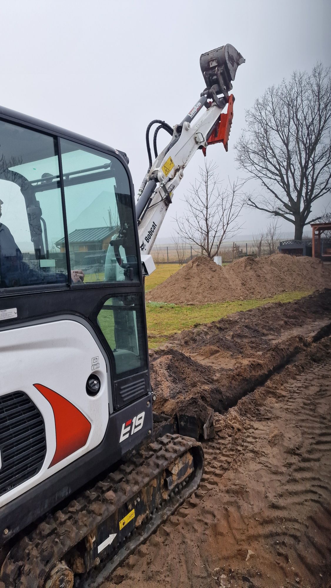 Profesjonalne Prace Ziemne, Przyłącza, Fotowoltaika – Szybko i Solidni