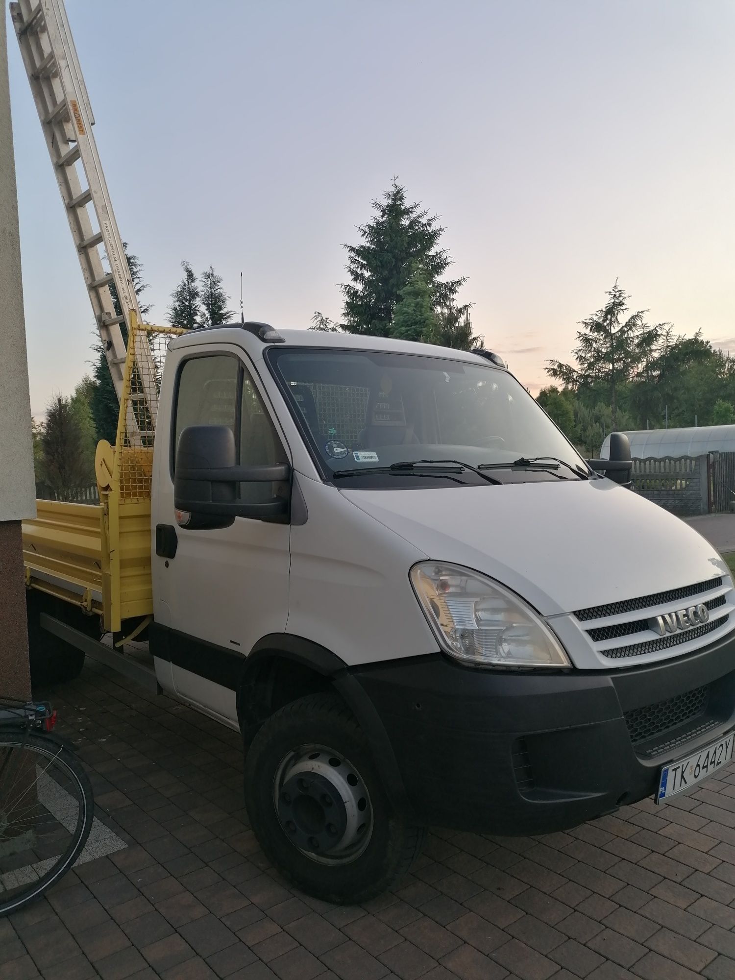 Iveco daily 65c18 wywrotka kat. B hak 3,5 t