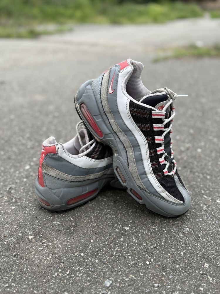 Продам чоловічі кросівки Nike Air Max 95