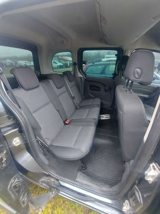 Продається гарний доглянутий автомобіль