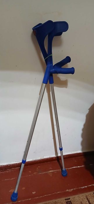 Милиці (костилі) в чудовому стані