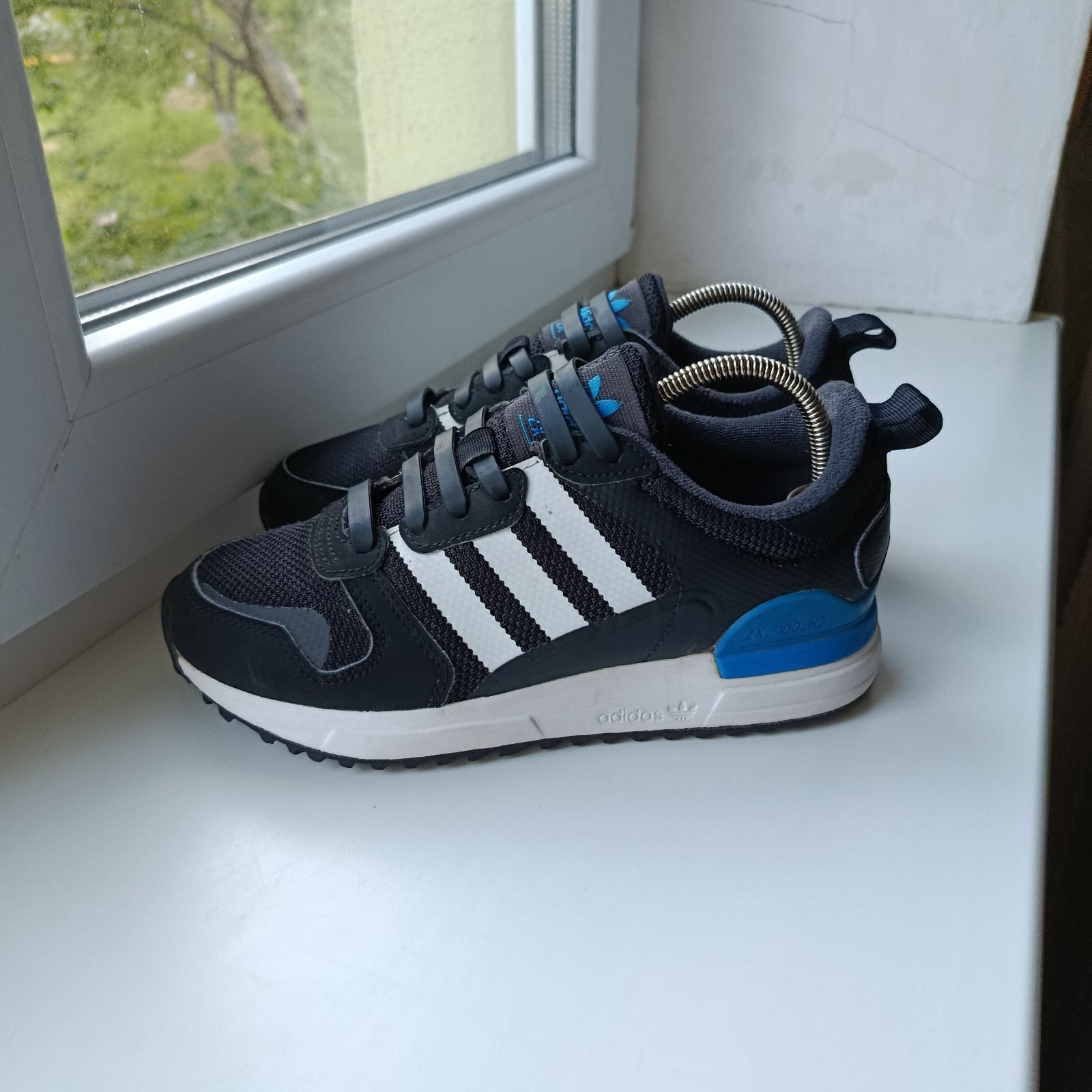 Кросівки ADIDAS ZX_ 700_ 140 розмір 36. Оригінал