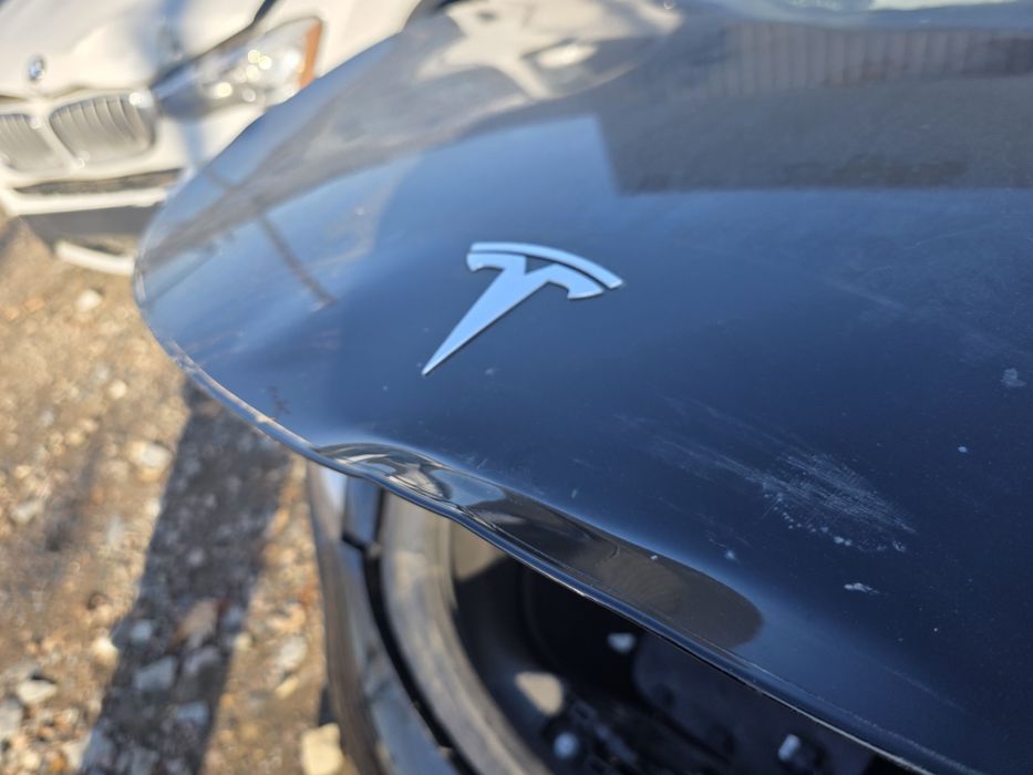 Tesla Model 3 (задній) Львів , рік 2019