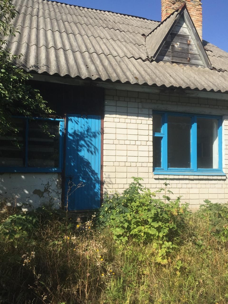 Двоповерховий будинок