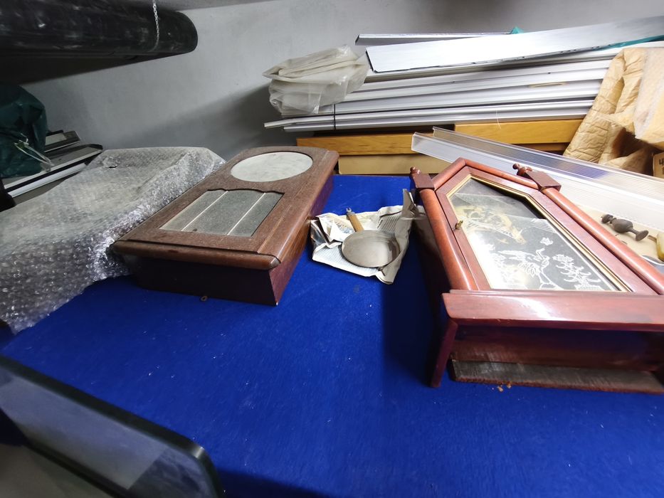 Relógios de sala antigos para restauro