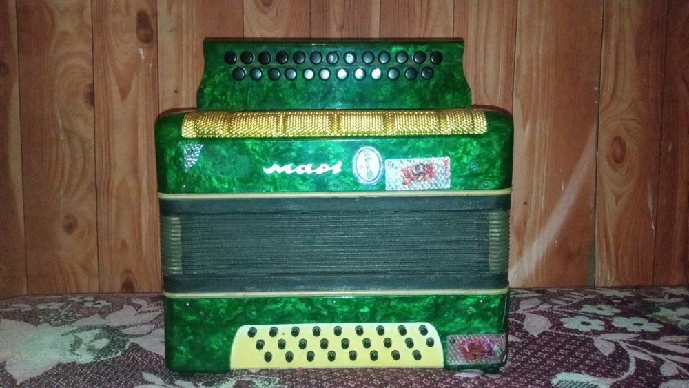 Продам гармошку у гарному стані.