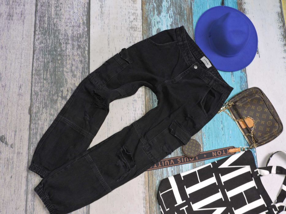 New Look Spodnie jeans mom wysoki stan dziury bojówki 40