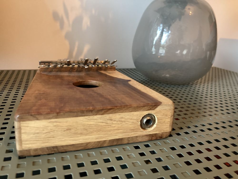 Kalimba c/ Pickup - IChing
