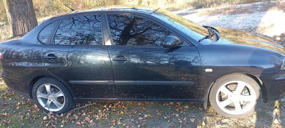 Продам надійне авто Seat Cordoba 2 Sport