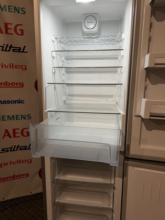 Холодильник топ Liebherr CNel 4713 328л NoFrost 2м бу Made in Germany