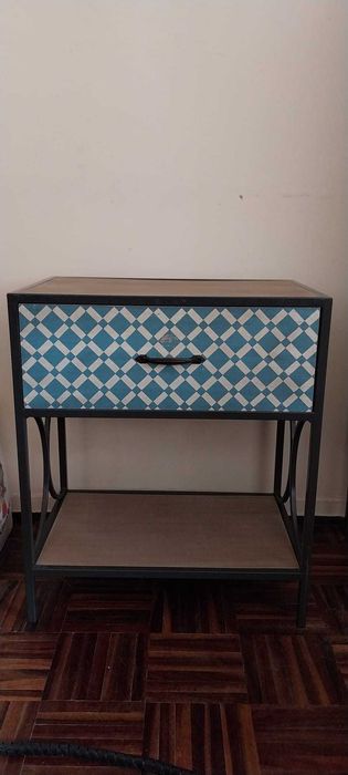 Móveil pequeno — perfeitos para sala ou quarto acolhedor