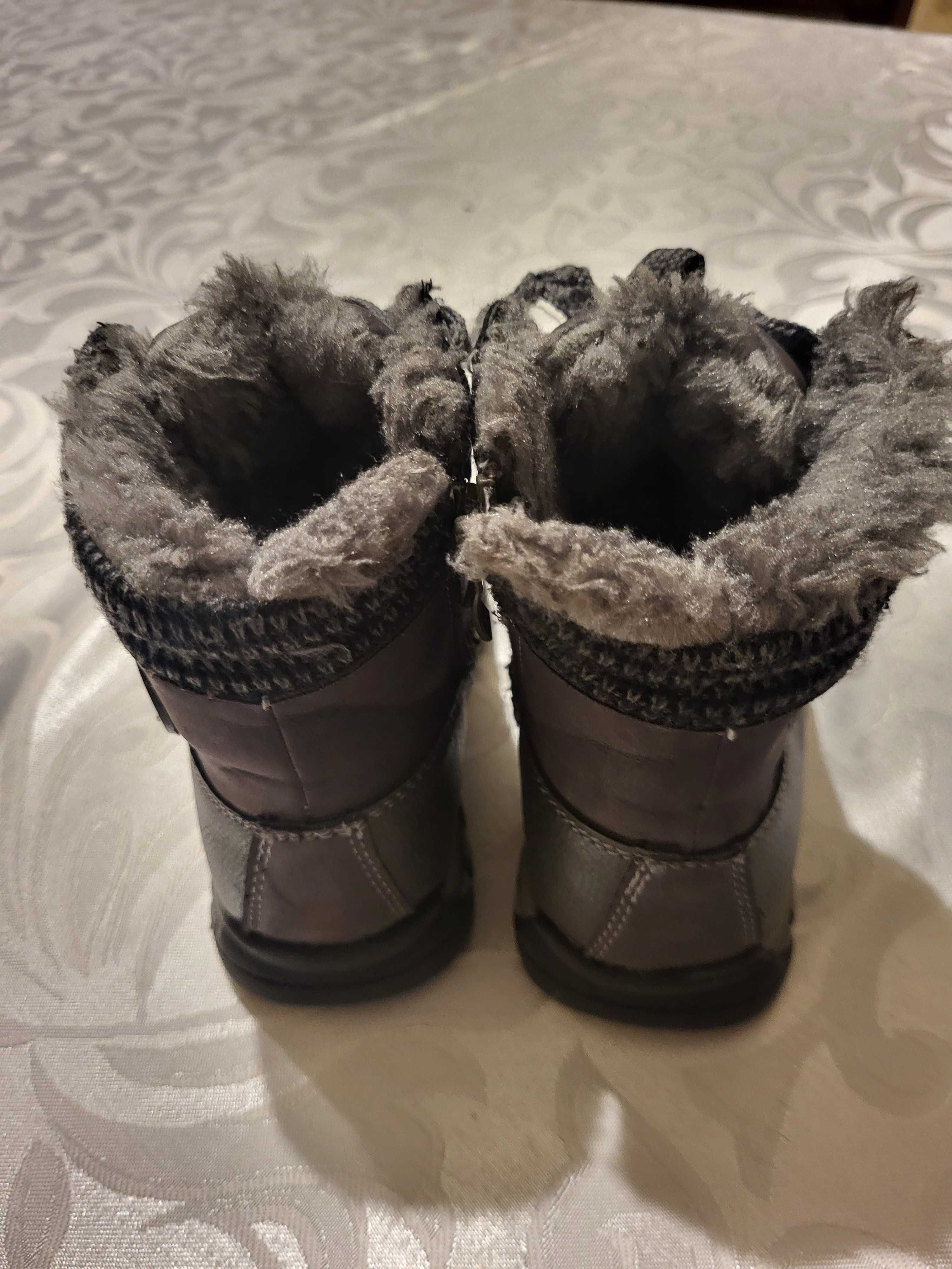 Buty zimowe chłopięce 25-26 ocieplane