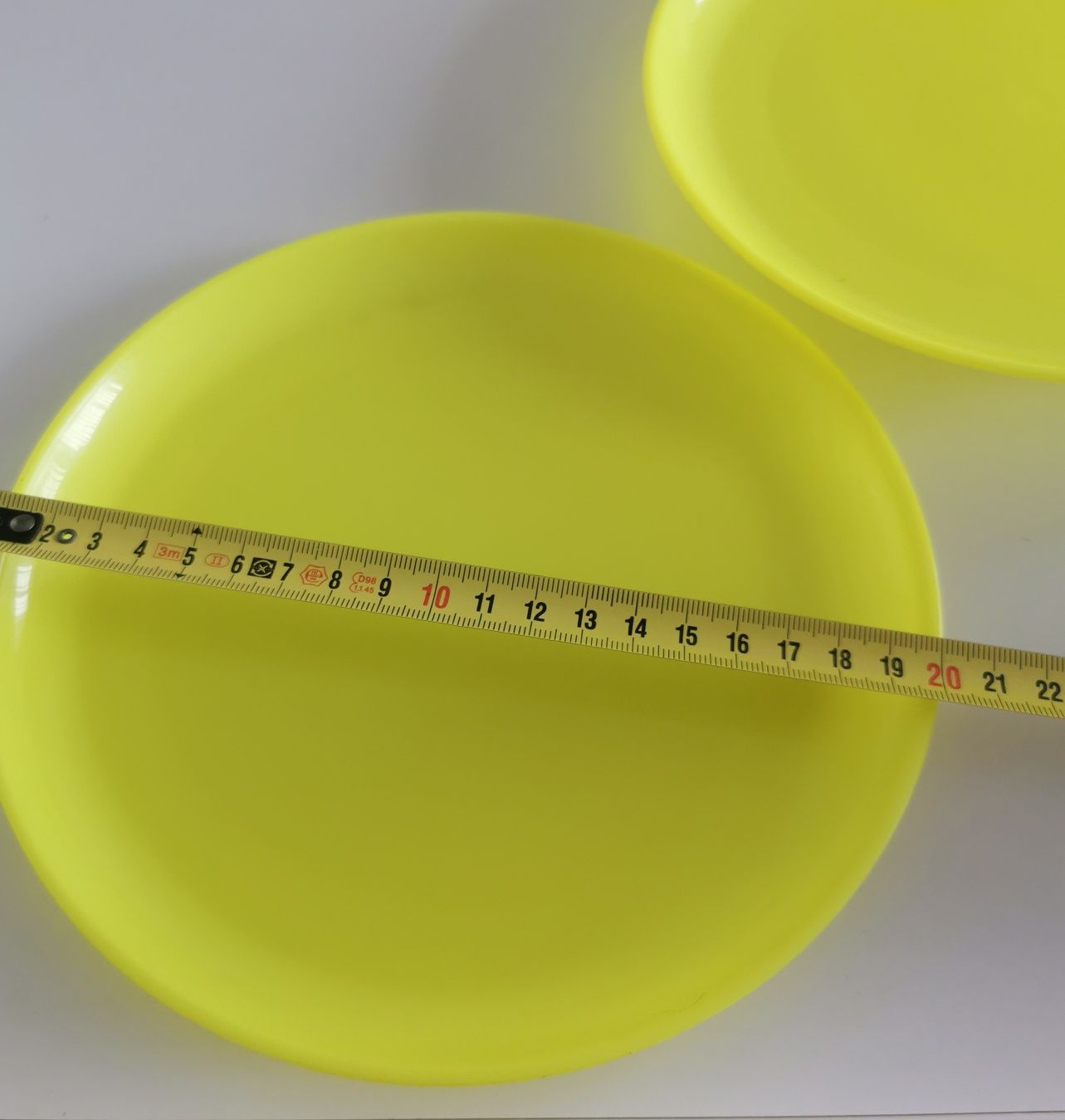 Zestaw 14 talerzyków i 12 kubków plastikowych nietłukące
