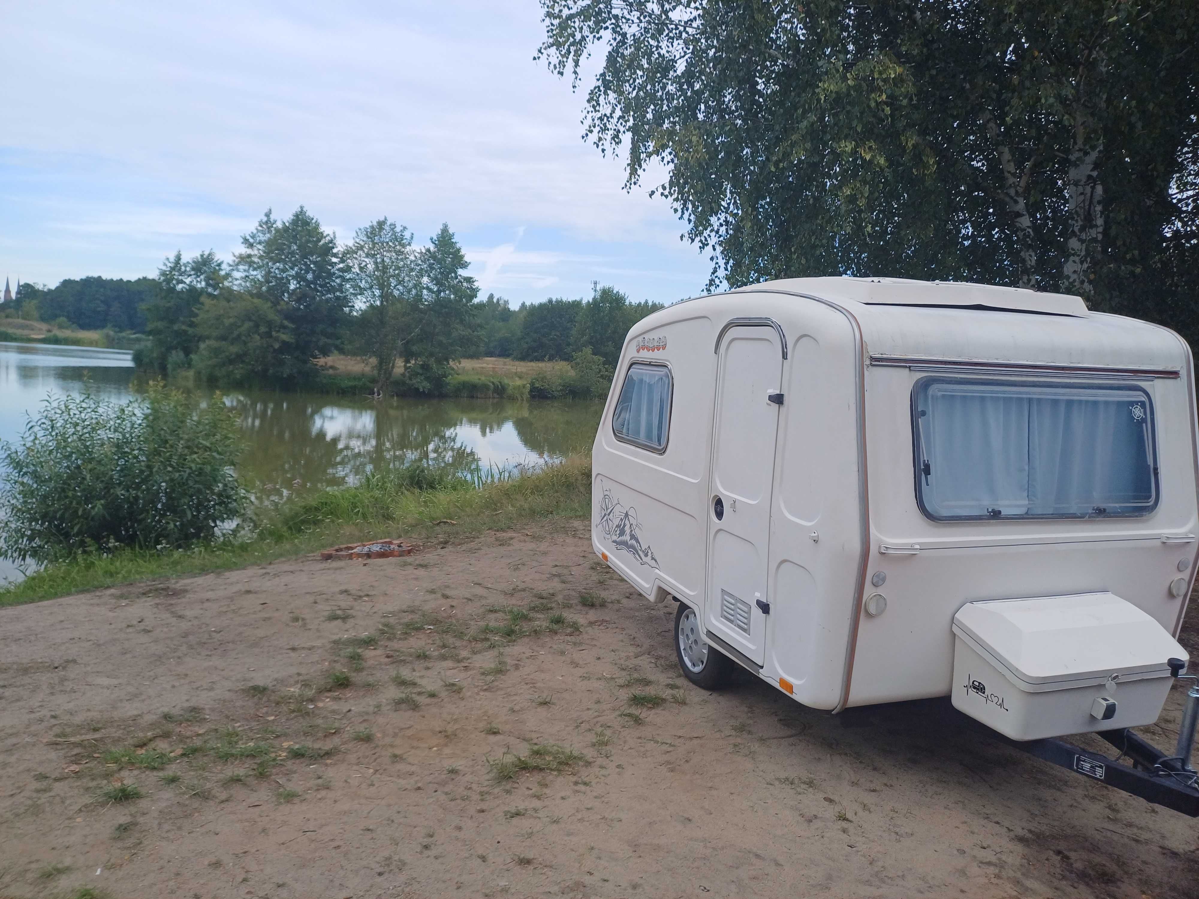 Spezedam przyczepę niewiadów 126e