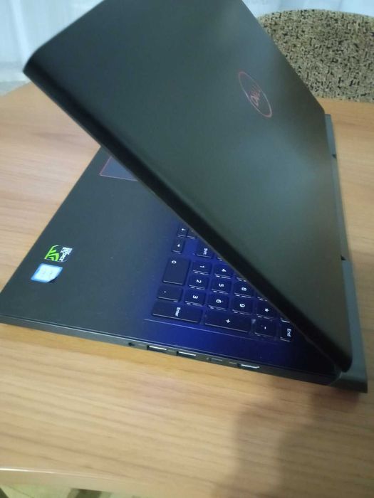 Ноутбук Dell Inspirion 7577 P72F001