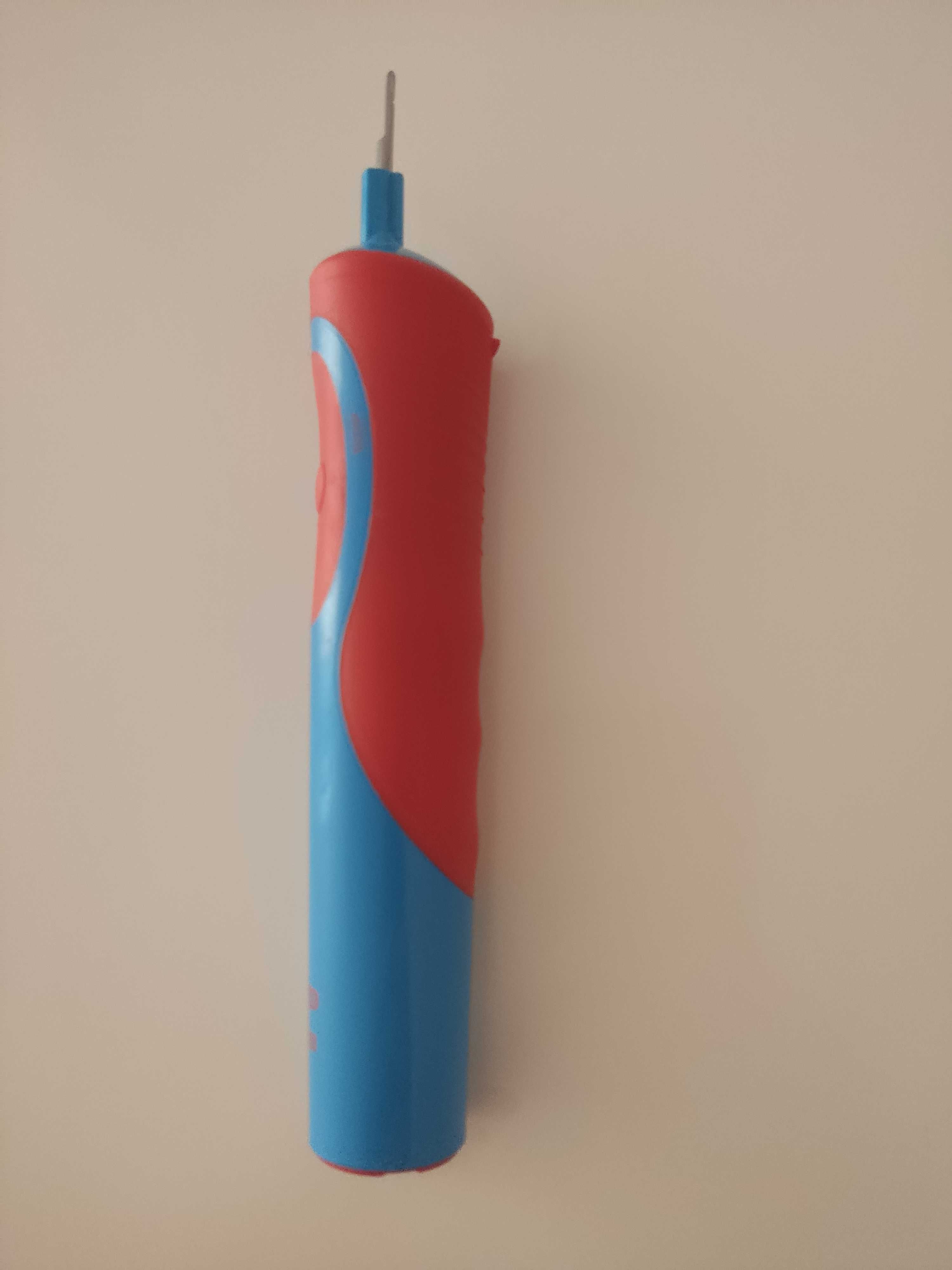 Электрическая зубная щетка Braun Oral-B (моторный блок)