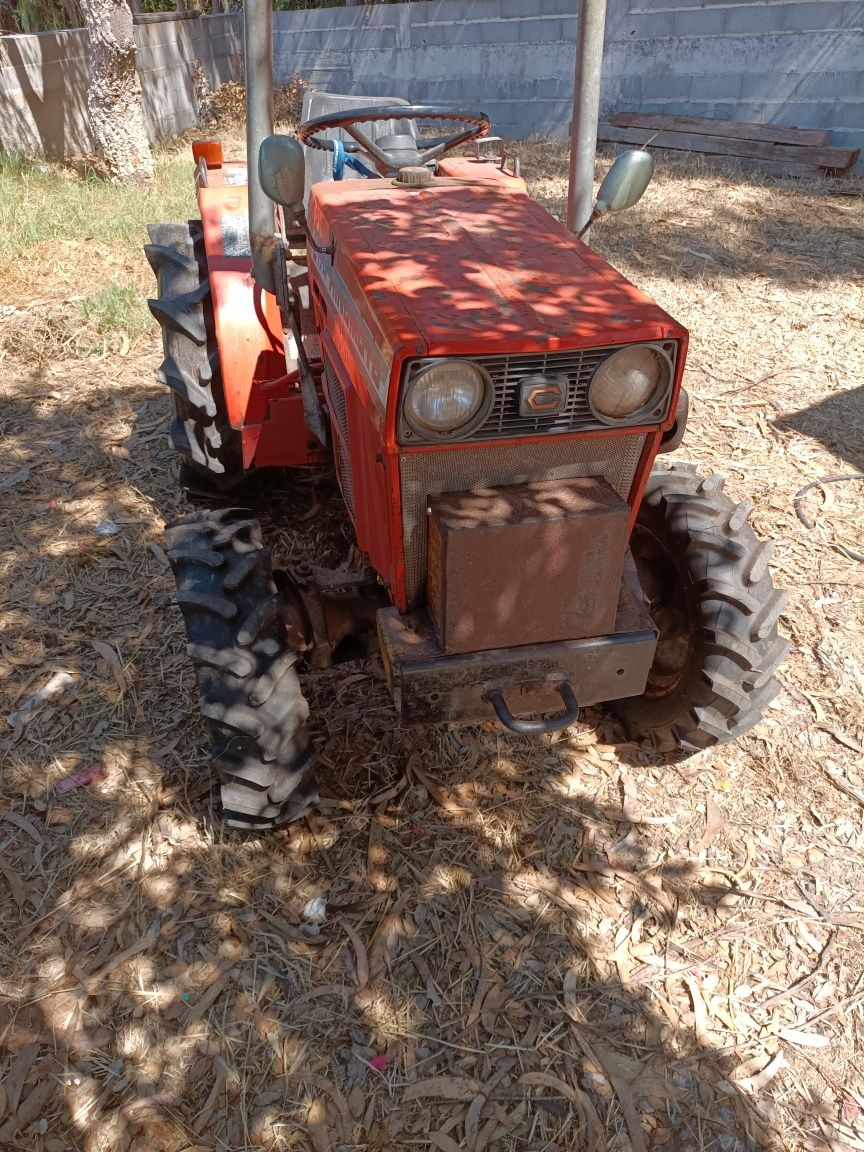 Trator Hinomoto C 174