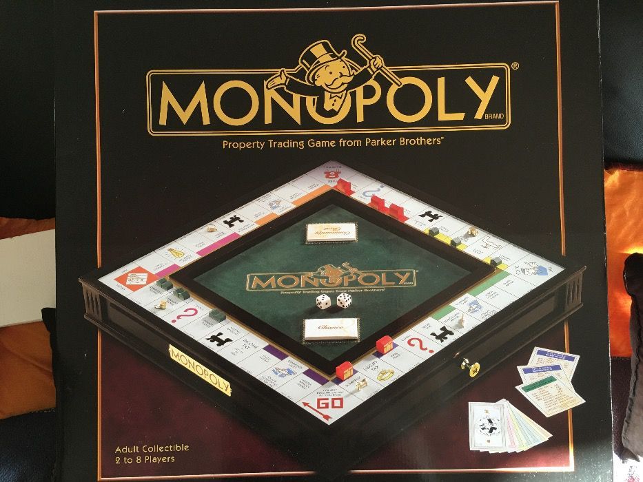 Jogo Monopoly Grande em Madeira-Selado nunca foi usado. a estrear .