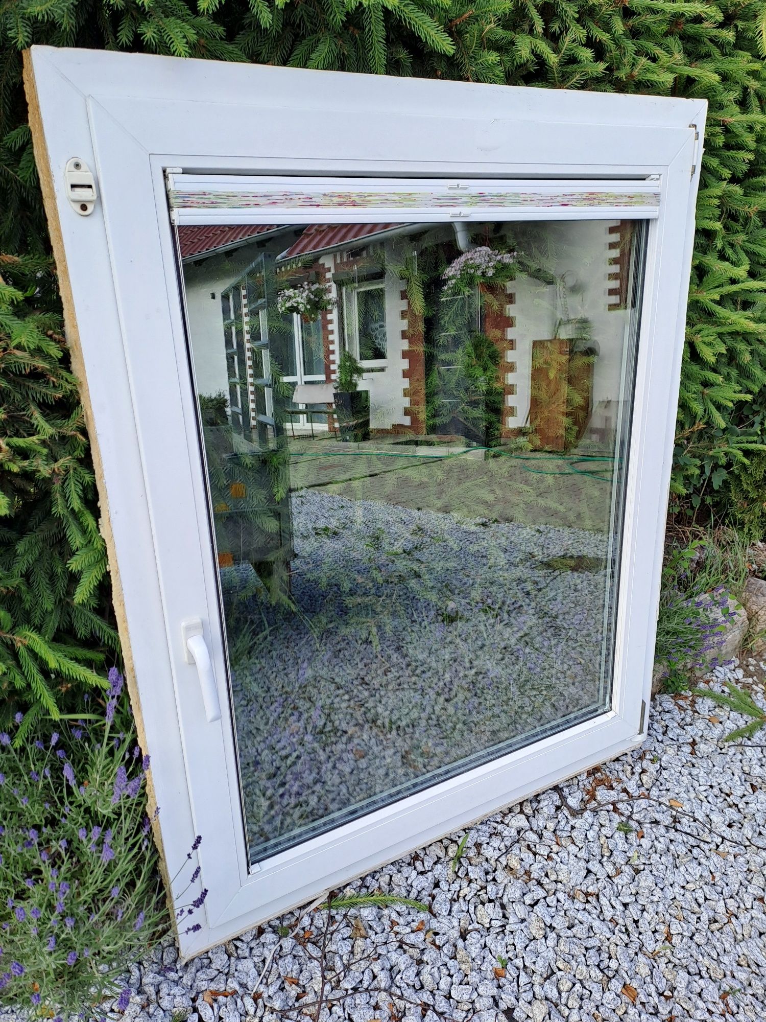 Okno plastikowe białe