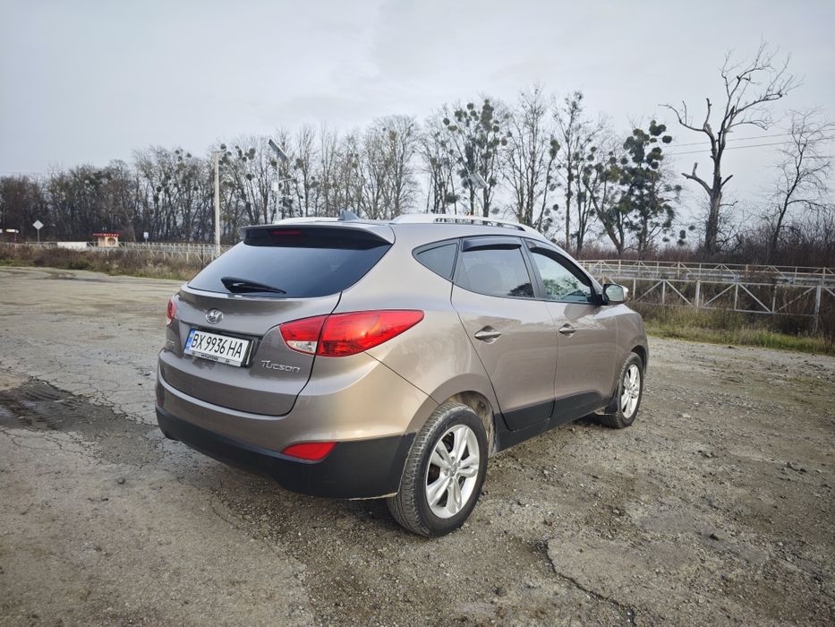 Хундай Туксон 2013 Hyundai ix35 Tucson Кросовер Позашляховик