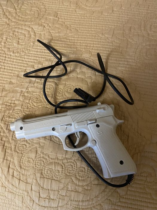 Продається до ігрової приставки пістолет