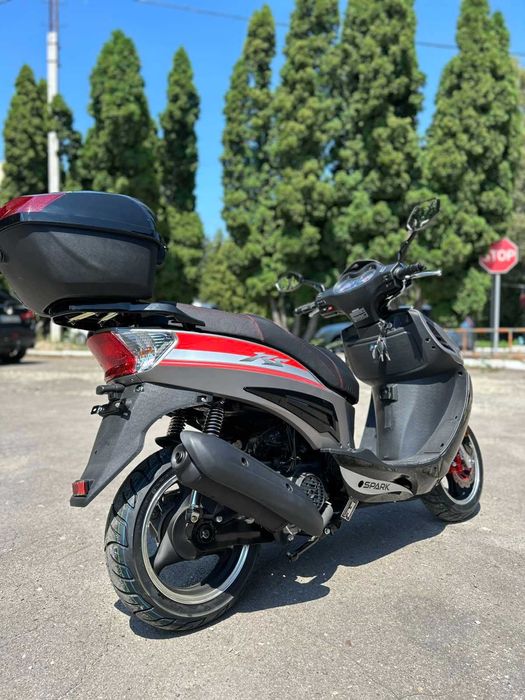 Скутер SPARK SP150S-17R