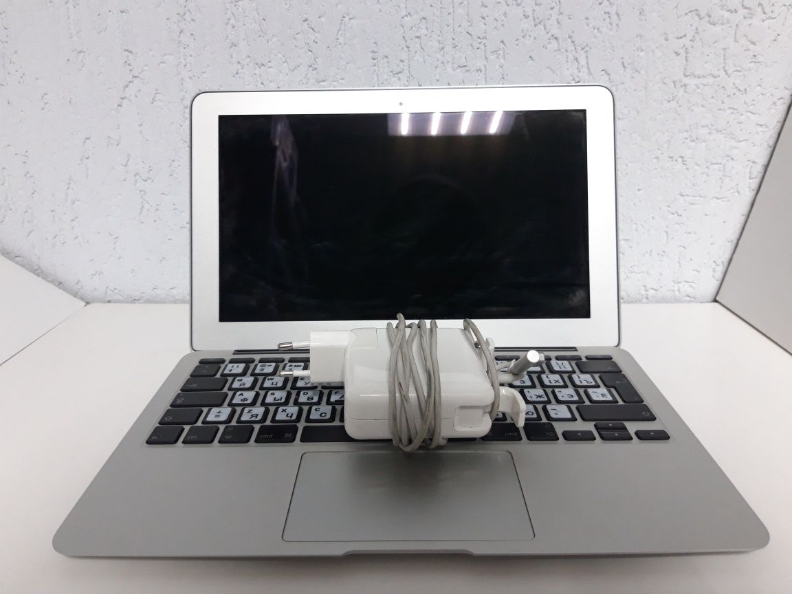 Ноутбук MacBook Air 11` 2010 А1370 Core2Duo/RAM4GB/SSD128GB/GeForce 32