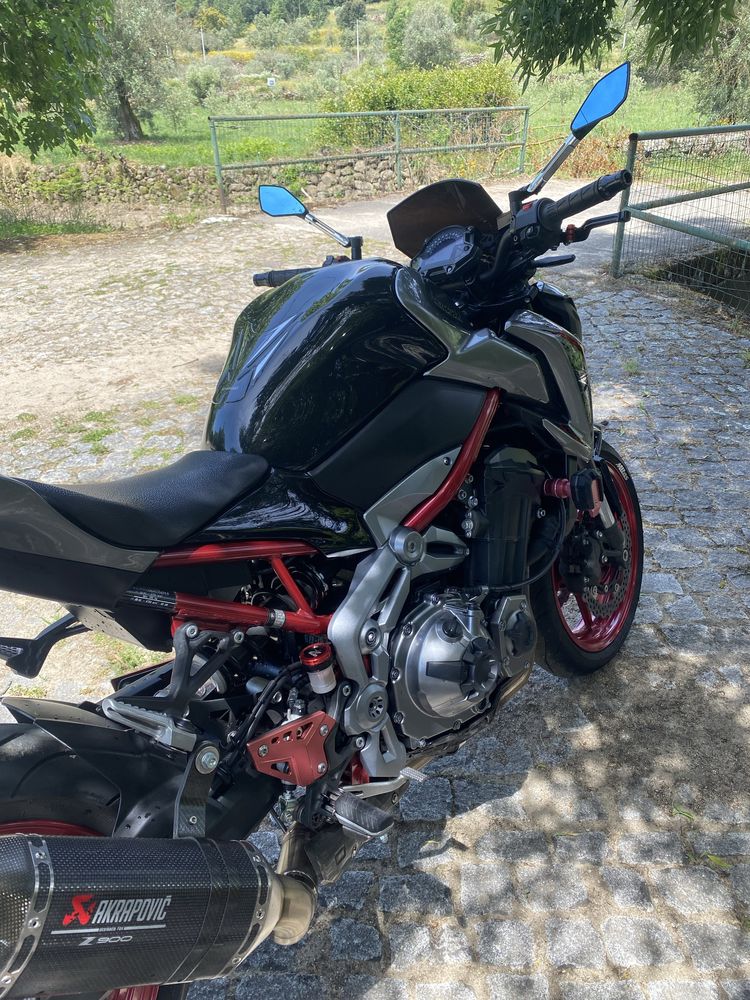 Kawasaki z900.