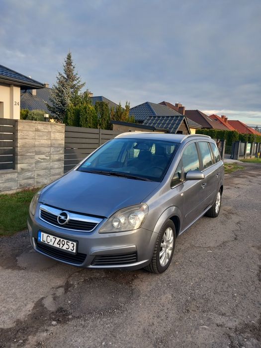 Opel Zafira B  7 osobowa w dobrym  stanie