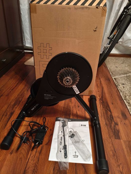 Trenażer interaktywny Van Rysel In'Ride Direct 100 + kaseta Shimano