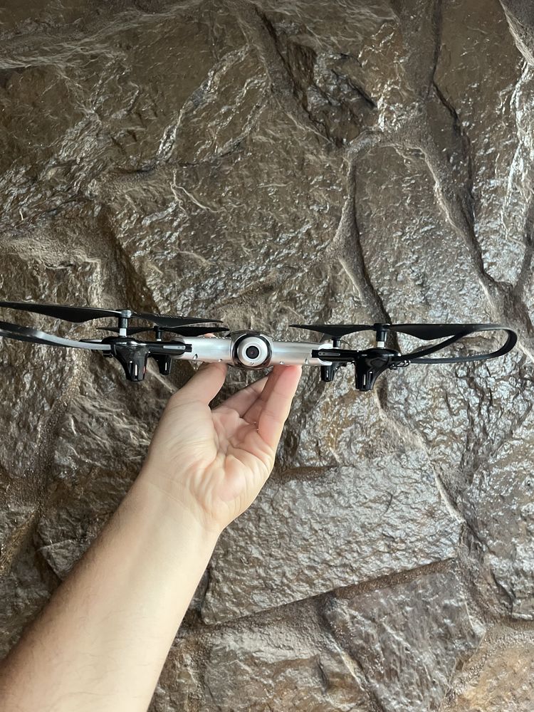 Drone com câmera HD- SYMA Z3