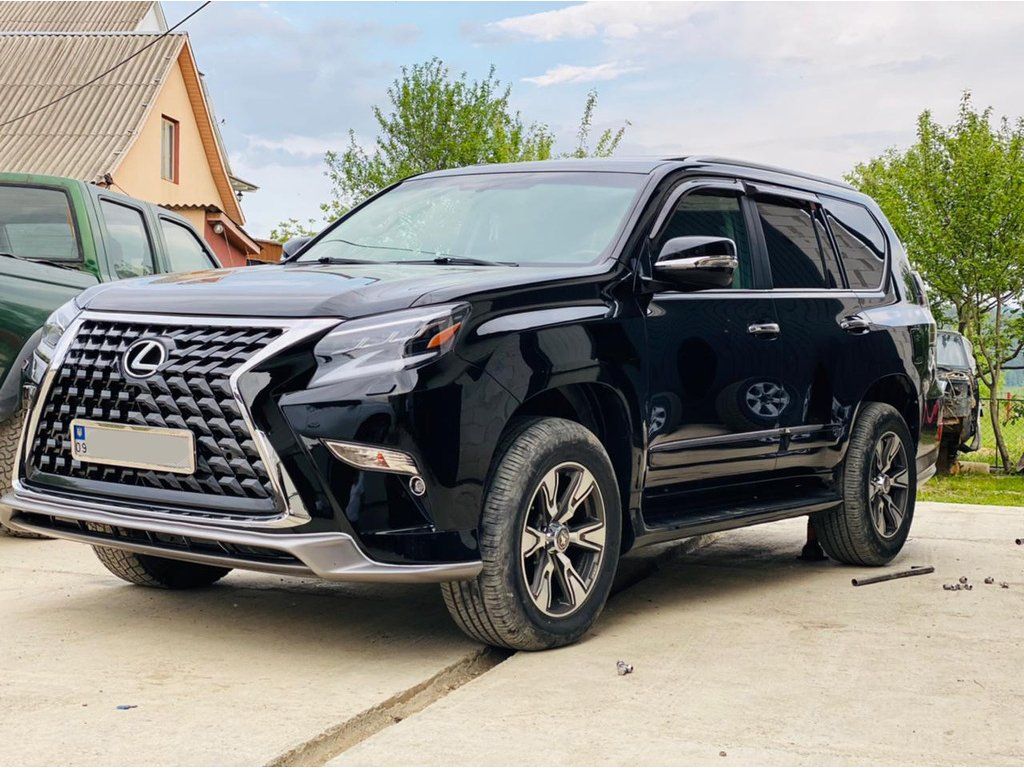 Lexus GX460 2013-2018 Комплект рестайлингу  в 2021 рік решітка та фари