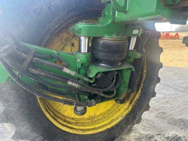 Обприскувач John Deere 4930