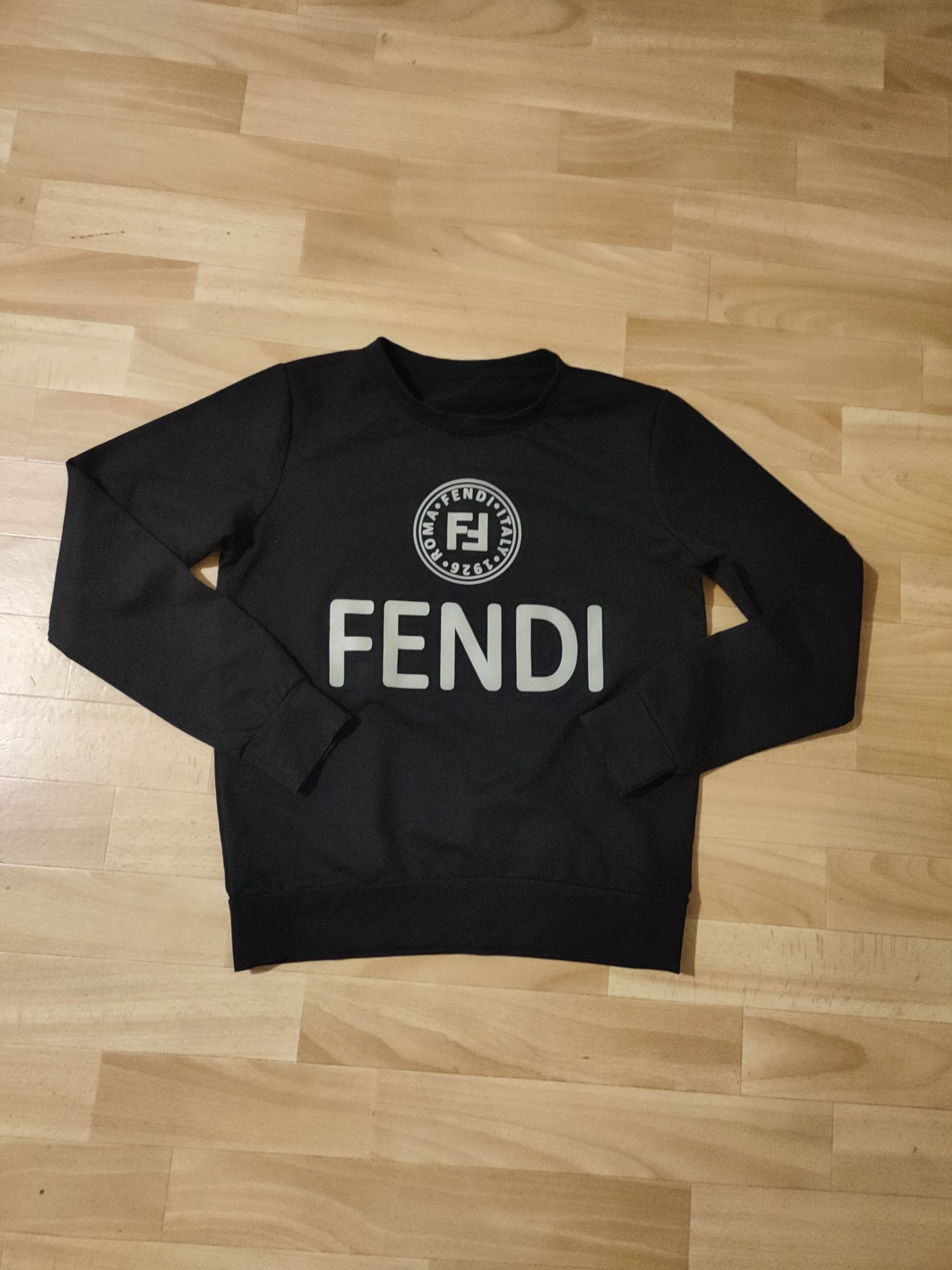 Кофта кофточка свитшот Fendi весна - осень для мальчика р 146-152