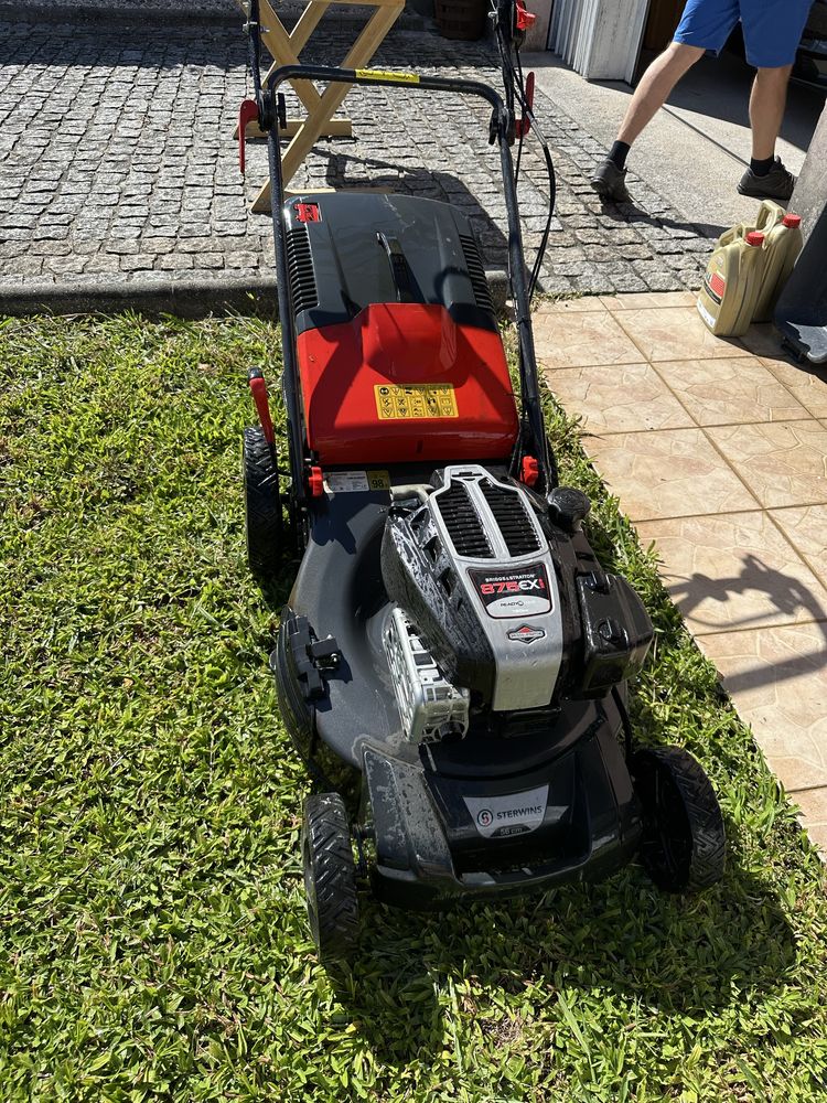 Corta relva Briggs&Stratton 875exi