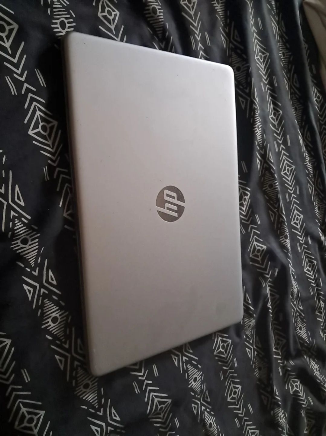 Laptop HP RYZEN 7 5700U com Radeon Graphics, 12GB RAM