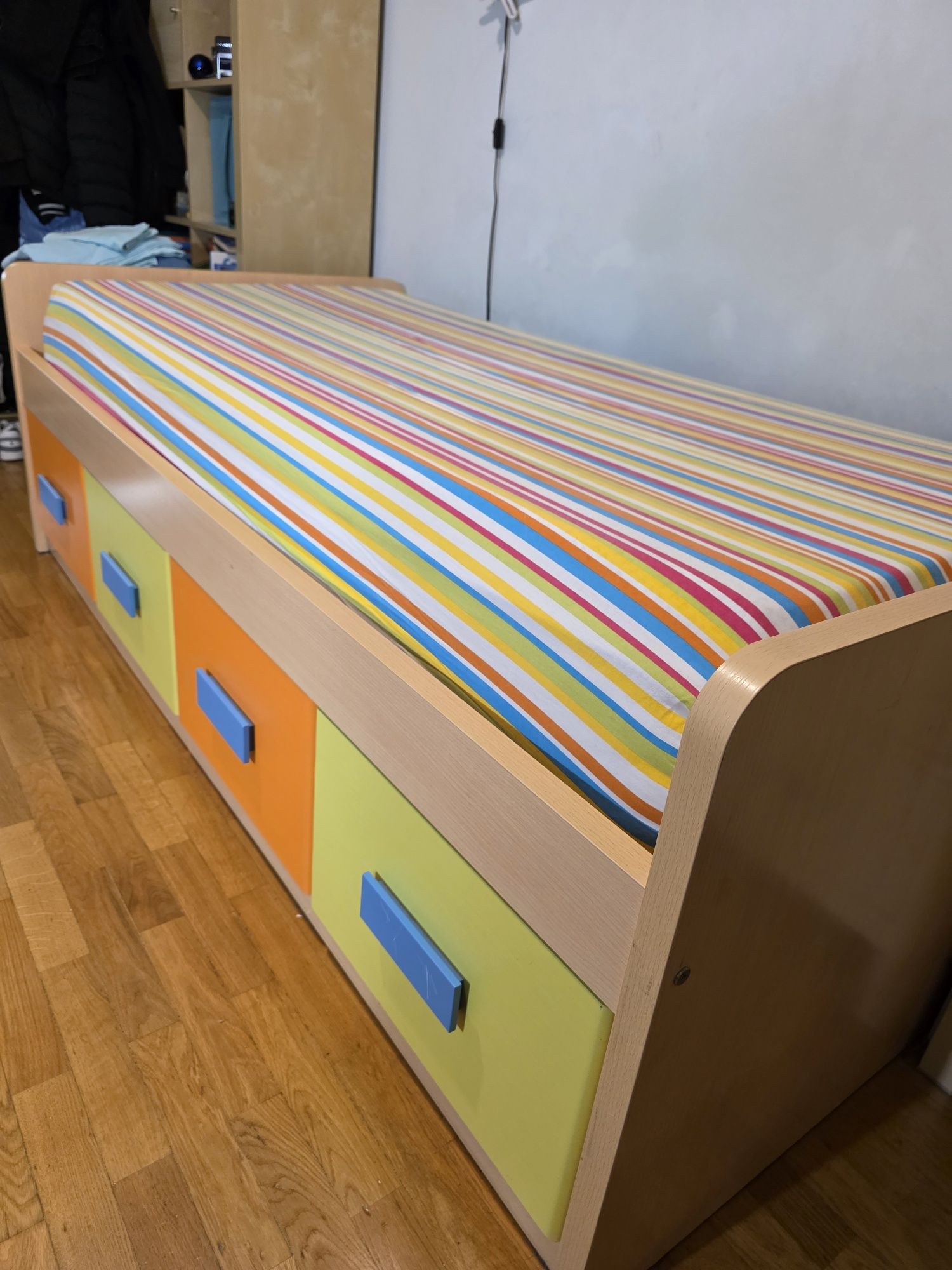 Cama de criança com 3 gavetões