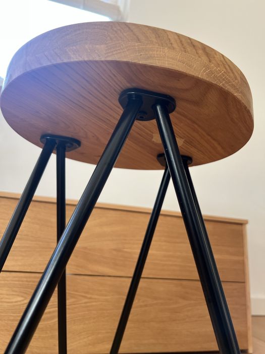 Stołek z nogami hairpin