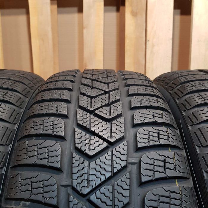 Pirelli Sottozero 3 215/60/16 7-6.5мм Шини Зимові 4шт з Європи б/в Р16