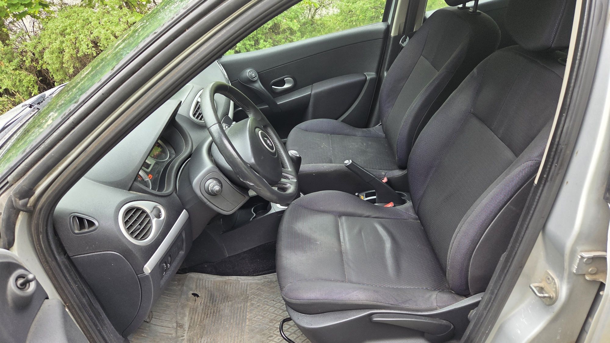 Renault Clio 1.2 75 KM Benzyna Climatronic