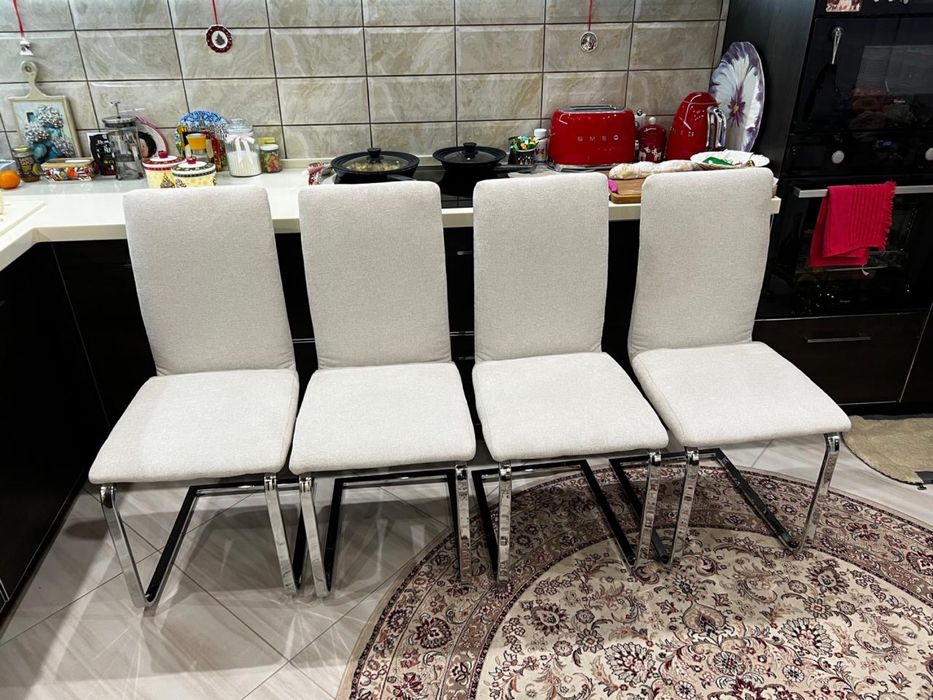 Перетяжка, ремонт меблів у Чернівцях Дивани, крісла, куточки як нові!