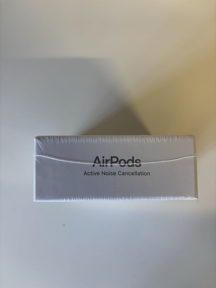 Airpods 4 com cancelamento de ruído