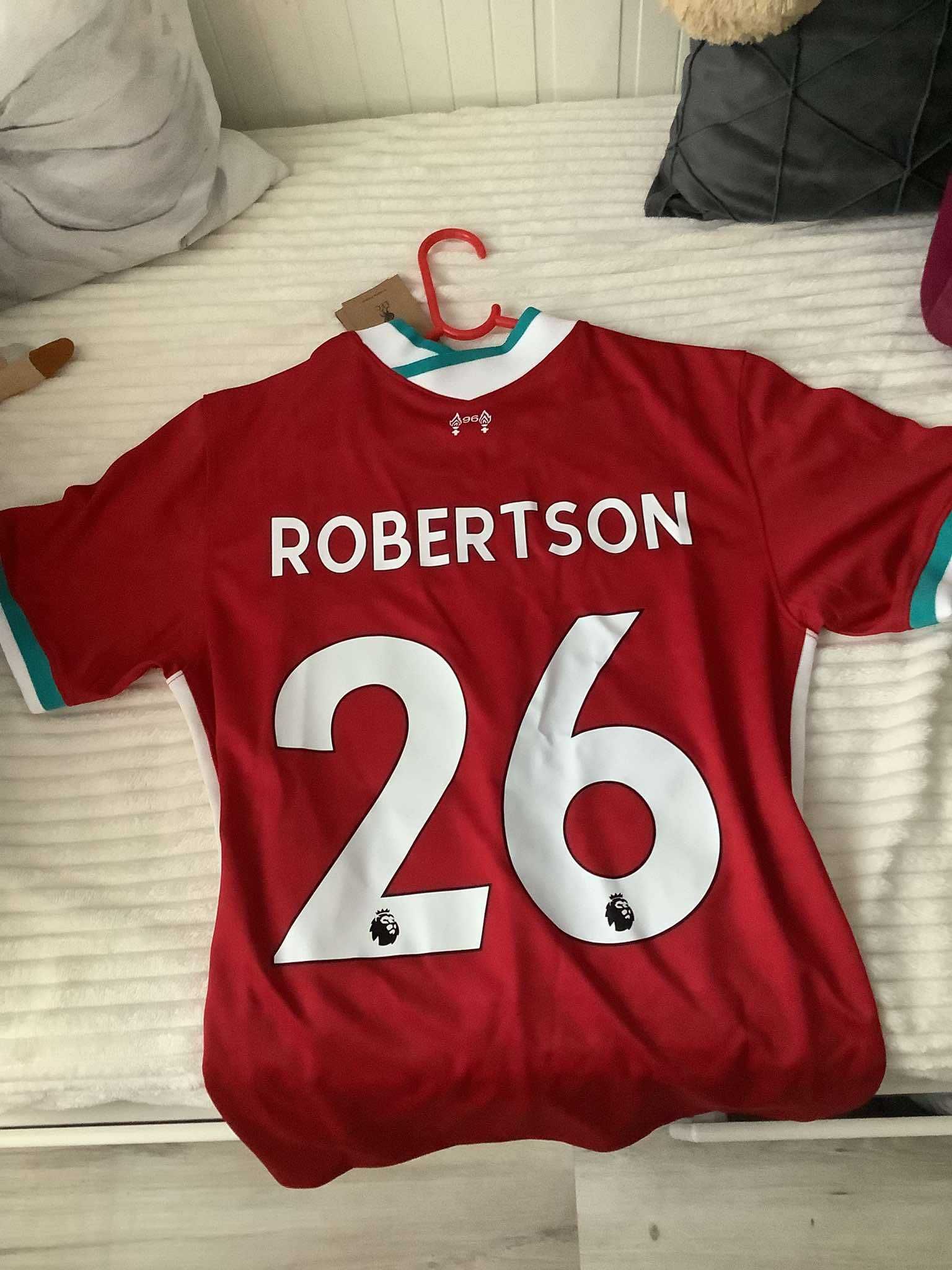 Koszulka piłkarska ROBERTSON
Rozmiar: M