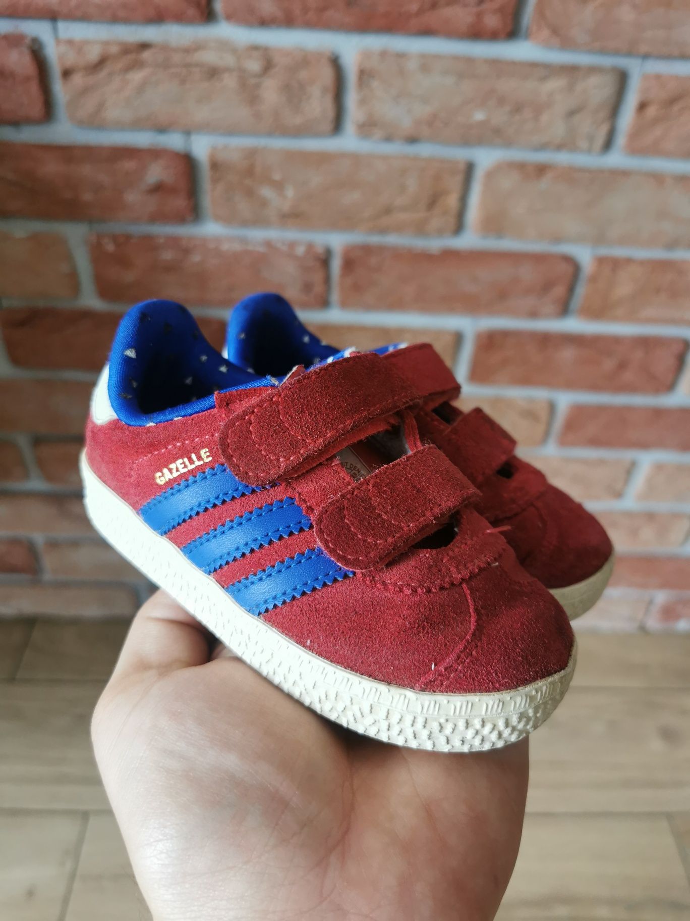 Buty  dziecięce adidas gazelle R 22