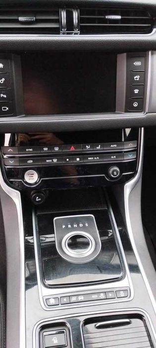 Jaguar XF 2.0 Diesel 180cv Automático