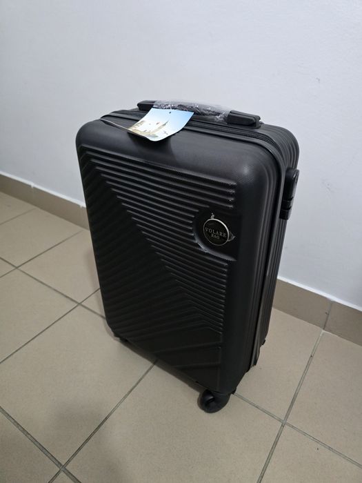 Walizka plastikowa czarna mała nowa