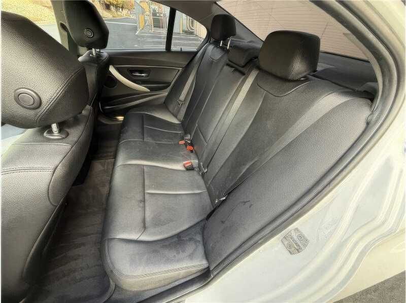 2016 BMW 3 Series 320i